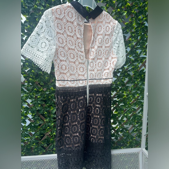 Black and White lace dress - Picture 2 of 2